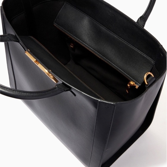 Valentino Garavani Unisex V-Logo Tote Bag - New with Tags - Iconic V-Logo - Picture 2 of 9